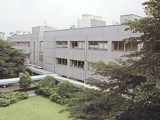 Photo: Facilities for general analysis (right) and advanced analysis (left)[1] 