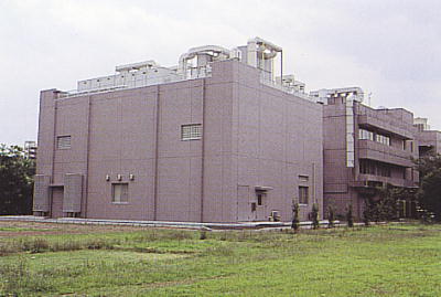 Photo: Facilities for Dioxins analysis[1]