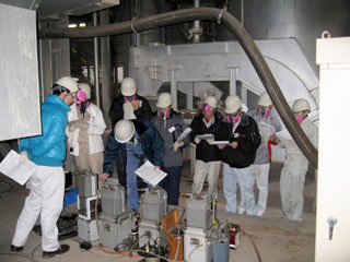 写真：ダイオキシン類環境モニタリング研修（排ガスコース）の様子2