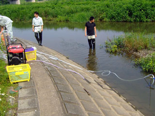 写真：ダイオキシン類環境モニタリング研修（水質コース）の様子2