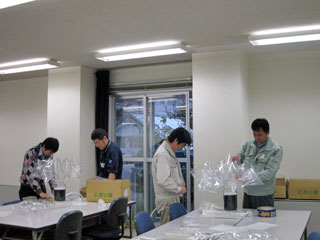 写真：臭気分析研修の様子