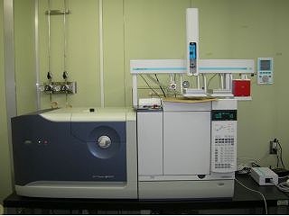 写真：ガスクロマトグラフ質量分析措置（ＧＣ／ＭＳ）の写真